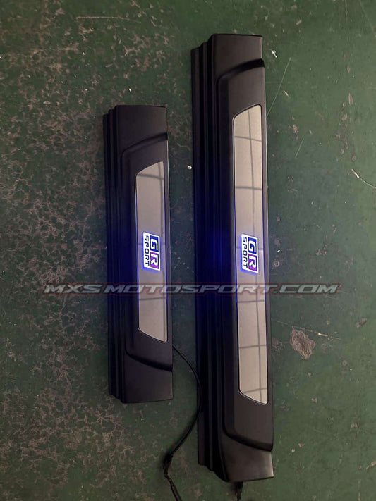 MXS4300 GR Door Sill Guard For Toyota Hilux